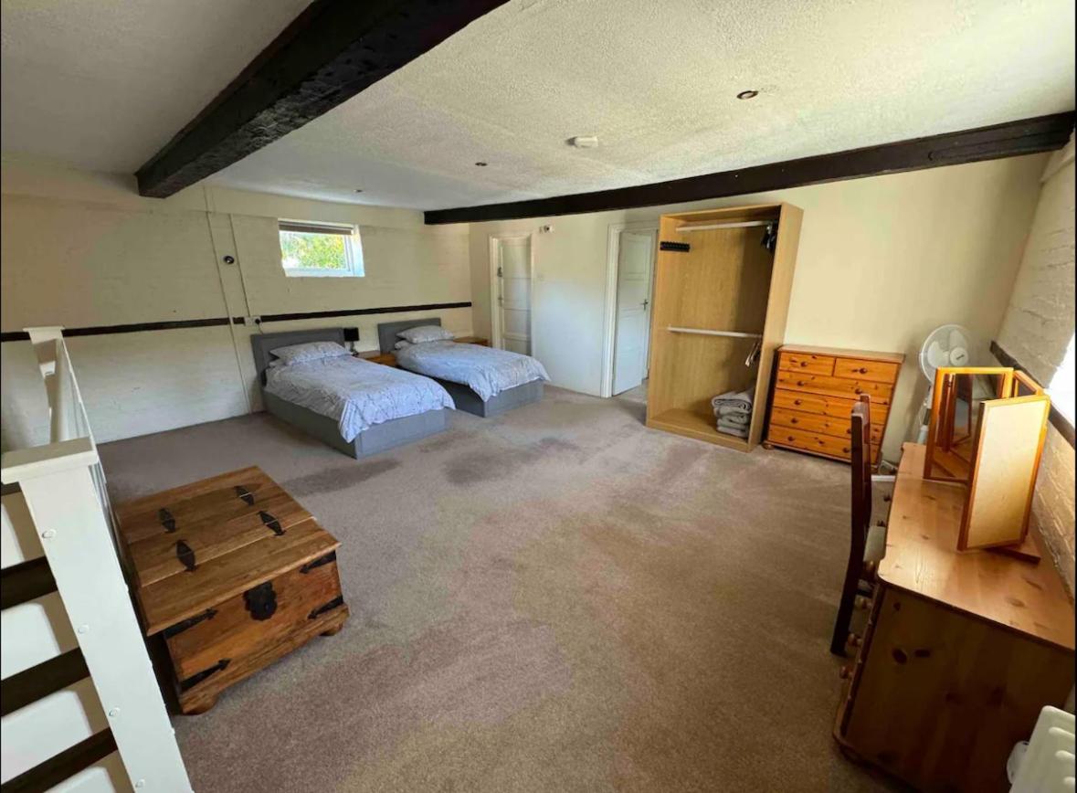 The Old Hay Barn - Games Room, Gym, Sleeps 8 Godmanchester Εξωτερικό φωτογραφία